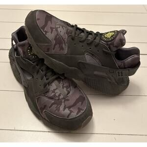 Air Huarache By Nike Men’s Size 11.5 US Green Camo Camouflage Shoes